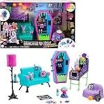 Comparativa: ¿Qué arma medieval usarían las muñecas de Monster High en su casita encantada?