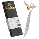 Título: Análisis comparativo: El Marca páginas de Harry Potter y las armas icónicas de la historia y la ficción
