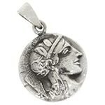 Amuletos romanos: Protección milenaria en la era de las armas medievales