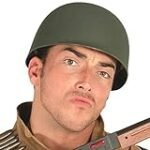 Análisis del gorro militar verde: la pieza clave en la vestimenta de los guerreros medievales y su relevancia histórica